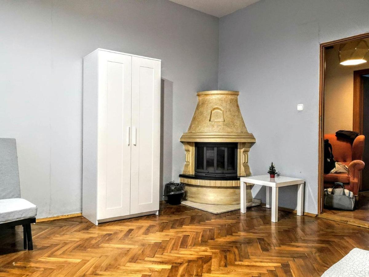 Spacious Apartment Krasków Exterior foto