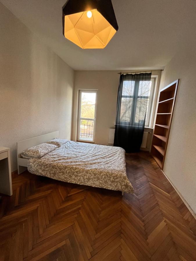 Spacious Apartment Krasków Exterior foto
